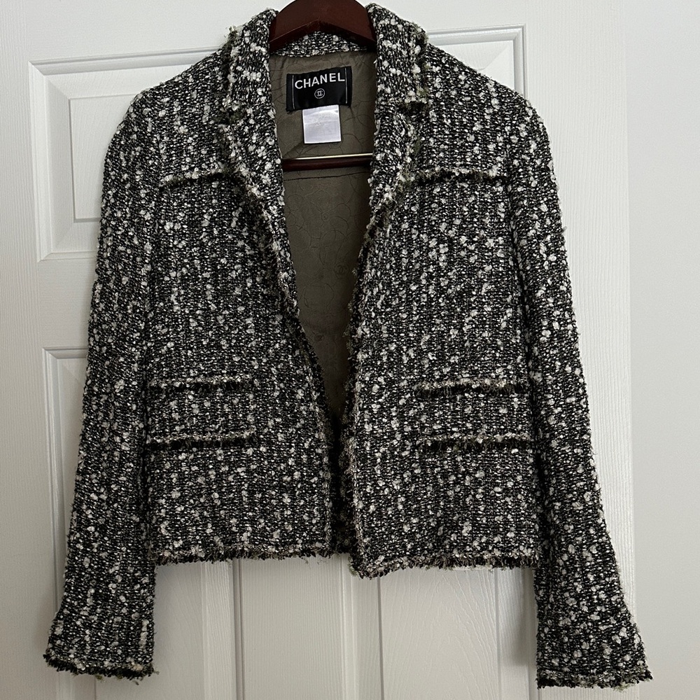 Chanel Black and White Tweed Blazer Size 36